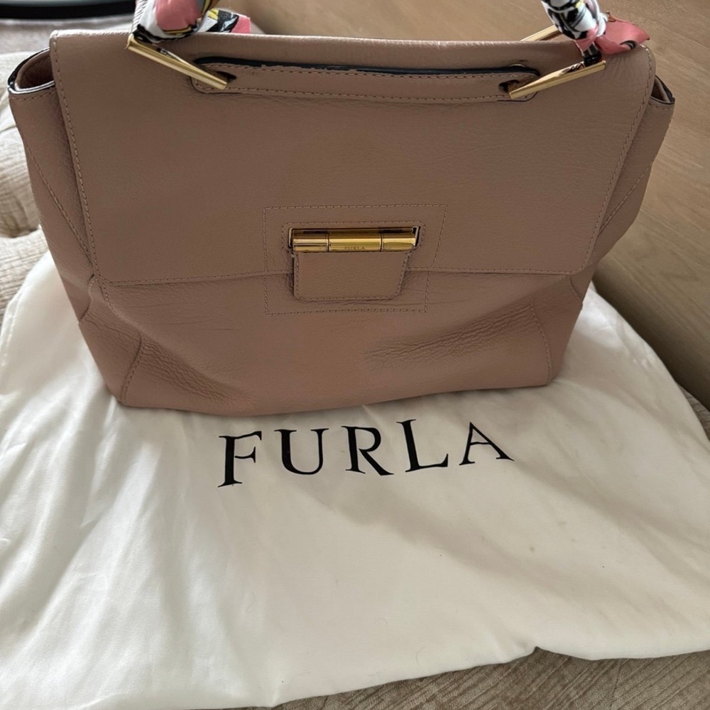 Furla Leather Women's Bag. Light pink